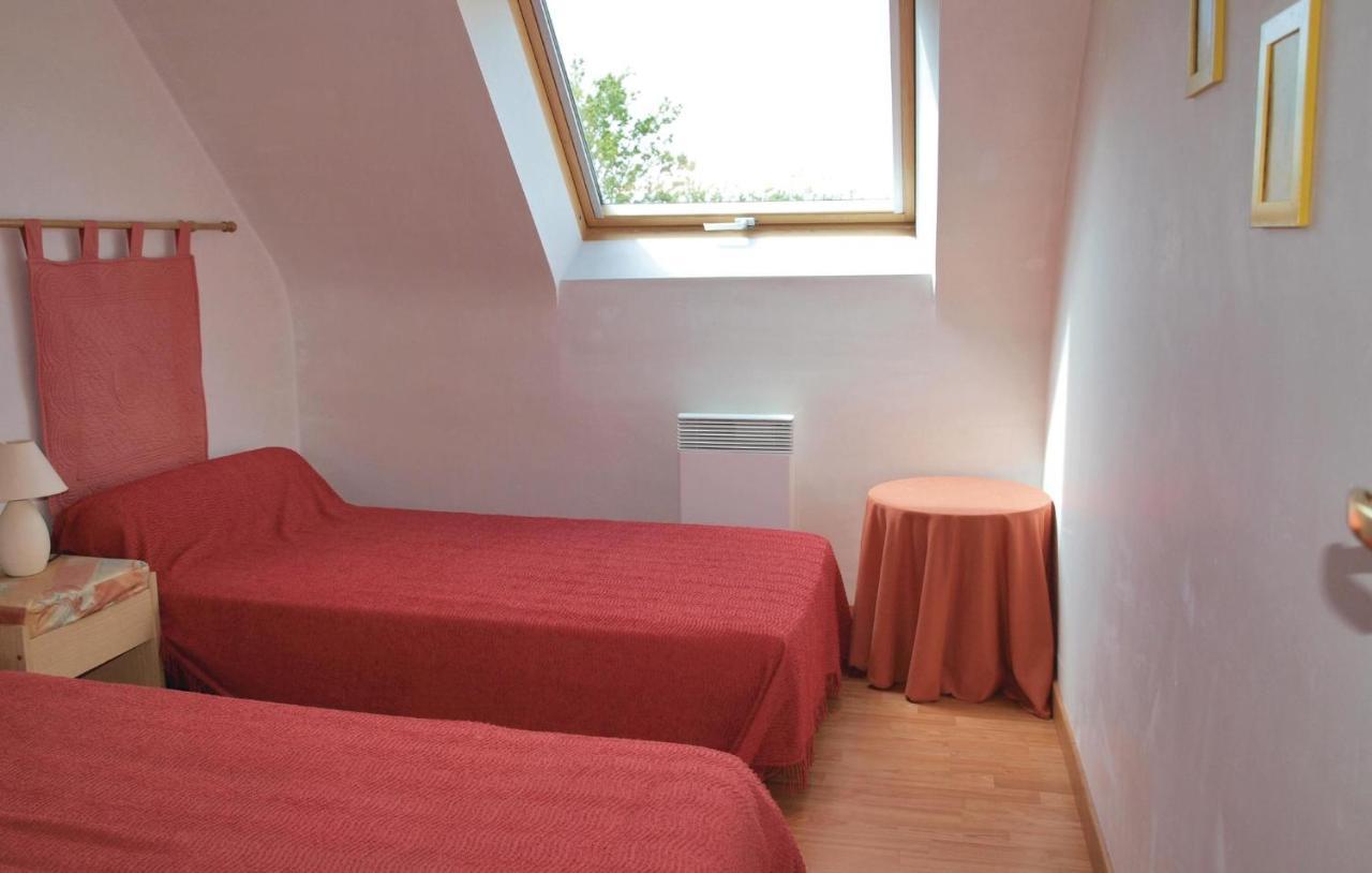 2 Bedroom Nice Home In Plestin Les Greves Luaran gambar
