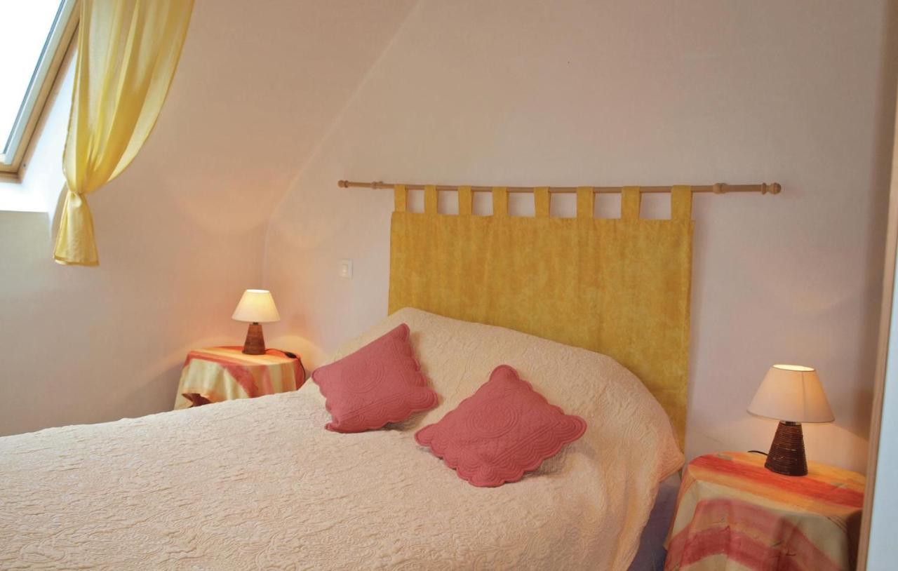 2 Bedroom Nice Home In Plestin Les Greves Luaran gambar